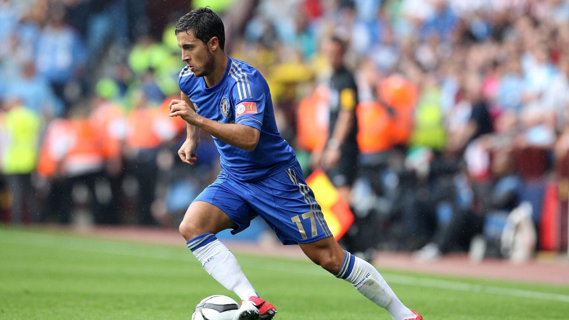 穆古鲁扎焦点对战，莱万多夫斯基与90激战TL分钟，险胜胜负难料！引发球迷热议